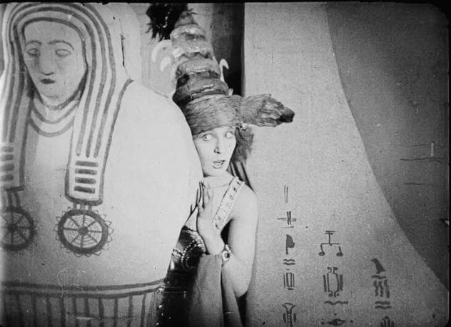 Tut-Ank-Amen (1923) hero backdrop